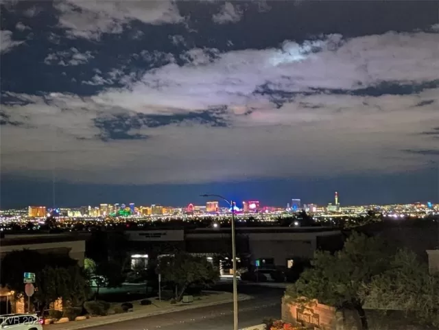 MLS: 2735817 Condo For Sale