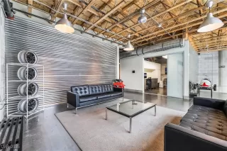 Photo #5: 2735825 Listing