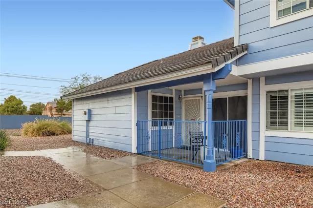 MLS: 2735833 Condo For Sale