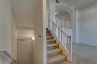 Photo #3: 2735845 Listing