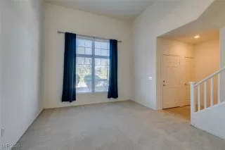 Photo #6: 2735845 Listing