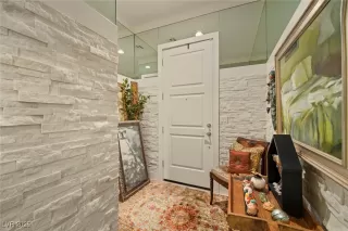 Photo #4: 2735869 Listing 