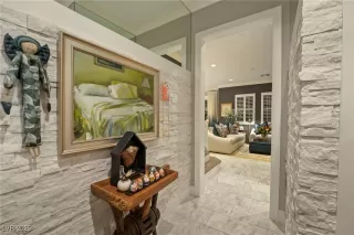 Photo #5: 2735869 Listing 