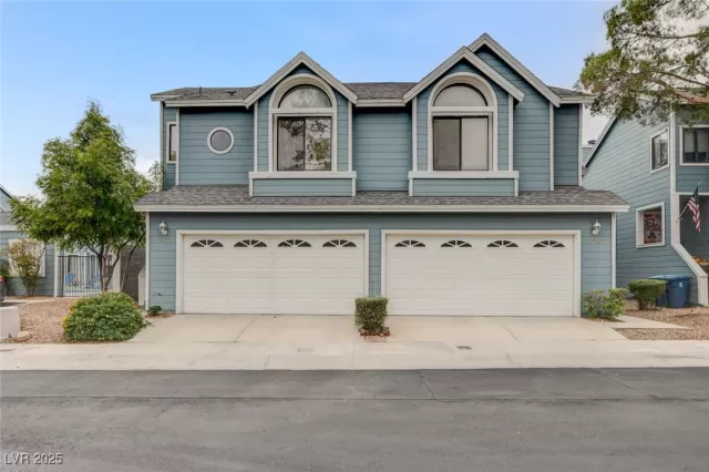 MLS: 2735870 Condo For Sale