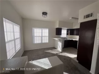 Photo #1: 2735878 Listing 