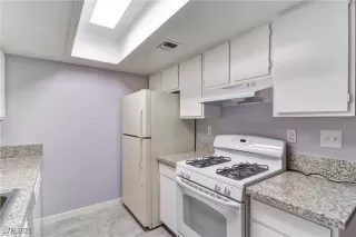 Photo #4: 2735879 Listing 