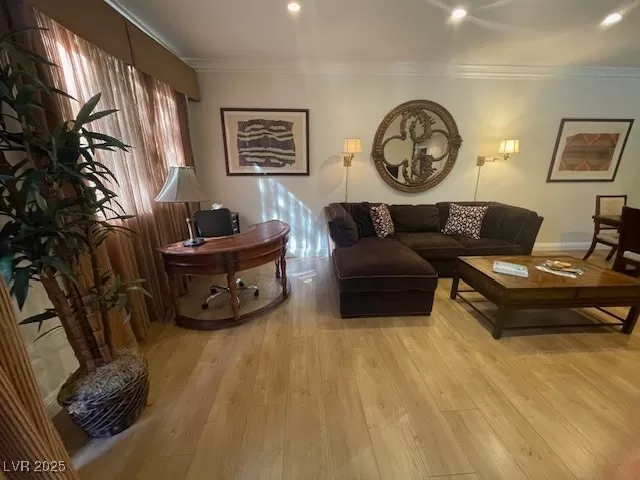 MLS: 2735883 Condo For Sale