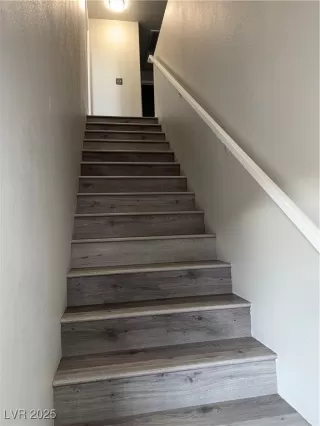 Photo #1: 2735898 Listing 