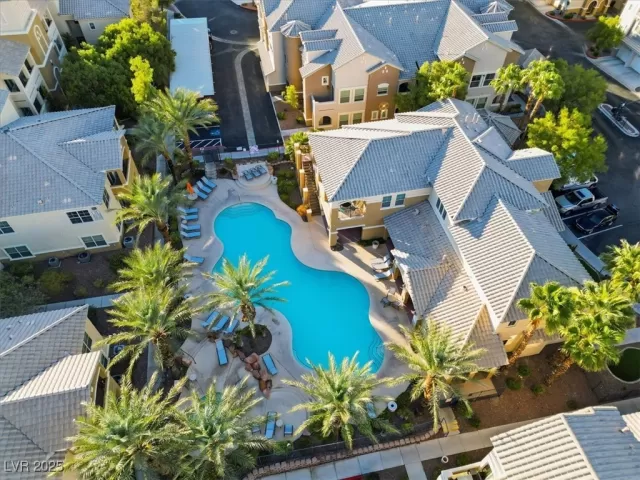 MLS: 2735904 Condo For Sale