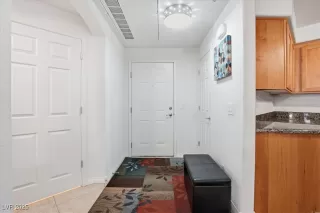 Photo #5: 2735904 Listing 