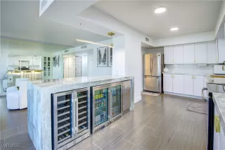 Photo #6: 2735920 Listing 