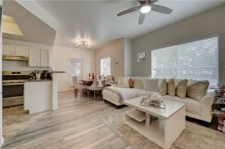 Photo #3: 2735926 Listing 