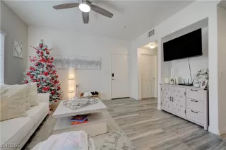 Photo #6: 2735926 Listing 