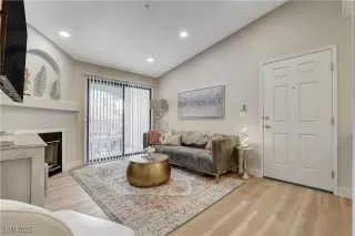 Photo #3: 2736065 Listing 