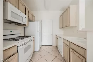 Photo #1: 2736068 Listing 