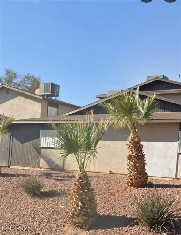 MLS: 2736088 Condo For Sale