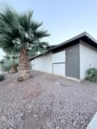 Photo #1: 2736088 Listing