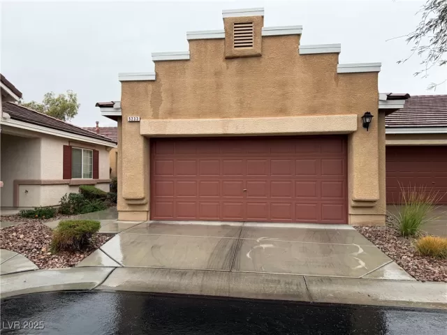 MLS: 2736090 Condo For Sale