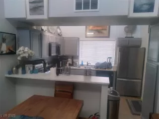 Photo #6: 2736091 Listing 