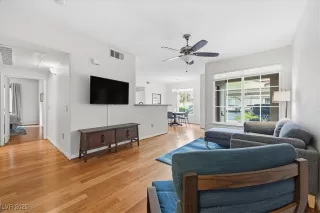 Photo #5: 2736117 Listing 