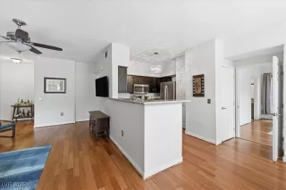 Photo #6: 2736117 Listing 