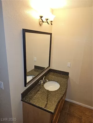 Photo #5: 2736137 Listing