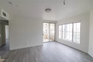 Photo #1: 2736142 Listing 