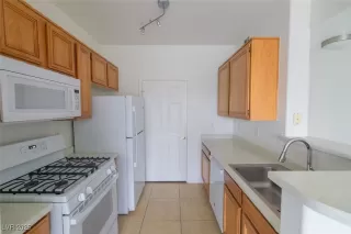 Photo #4: 2736142 Listing 