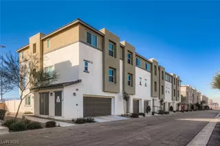 Photo #1: 2736152 Listing 