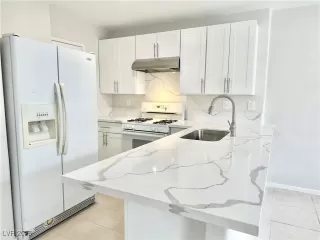 Photo #1: 2736179 Listing 