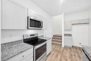 Photo #2: 2736202 Listing