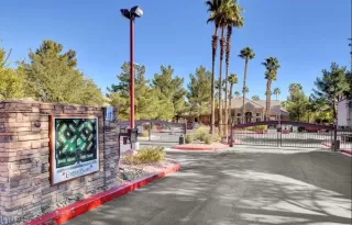 Photo #2: 2736265 Listing 