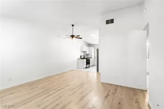 Photo #2: 2736271 Listing 