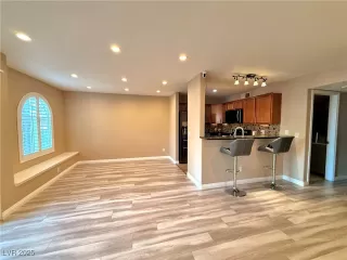 Photo #3: 2736276 Listing 