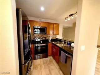 Photo #5: 2736276 Listing 