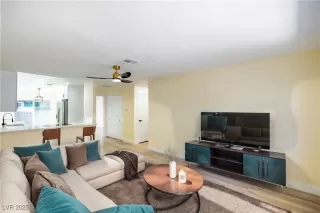 Photo #4: 2736284 Listing 