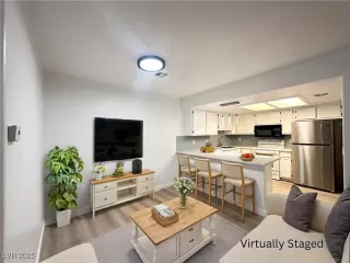 Photo #2: 2736296 Listing