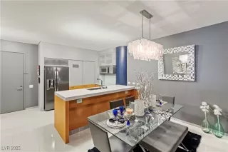 Photo #1: 2736301 Listing