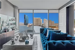 Photo #3: 2736301 Listing