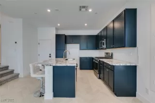 Photo #5: 2736325 Listing 