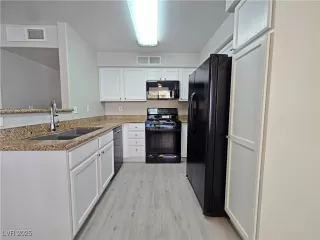 Photo #3: 2736373 Listing 