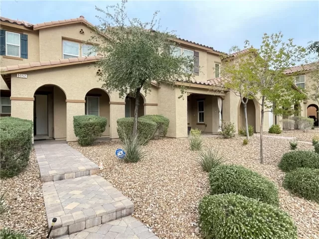 MLS: 2736378 Condo For Sale