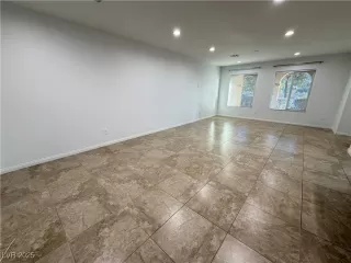 Photo #1: 2736378 Listing 