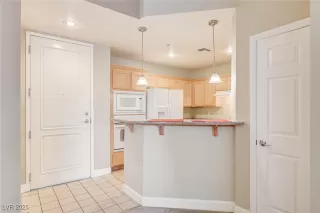 Photo #2: 2736388 Listing 