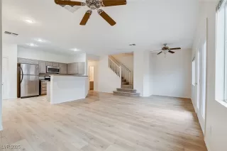 Photo #3: 2736396 Listing