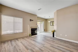 Photo #2: 2736415 Listing 