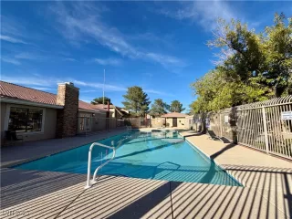 Photo #2: 2736417 Listing 