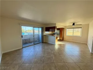 Photo #3: 2736417 Listing 