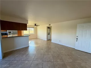 Photo #4: 2736417 Listing 