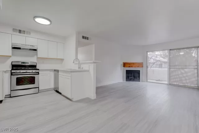 MLS: 2736423 Condo For Sale